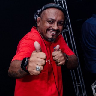 Douglas DJ